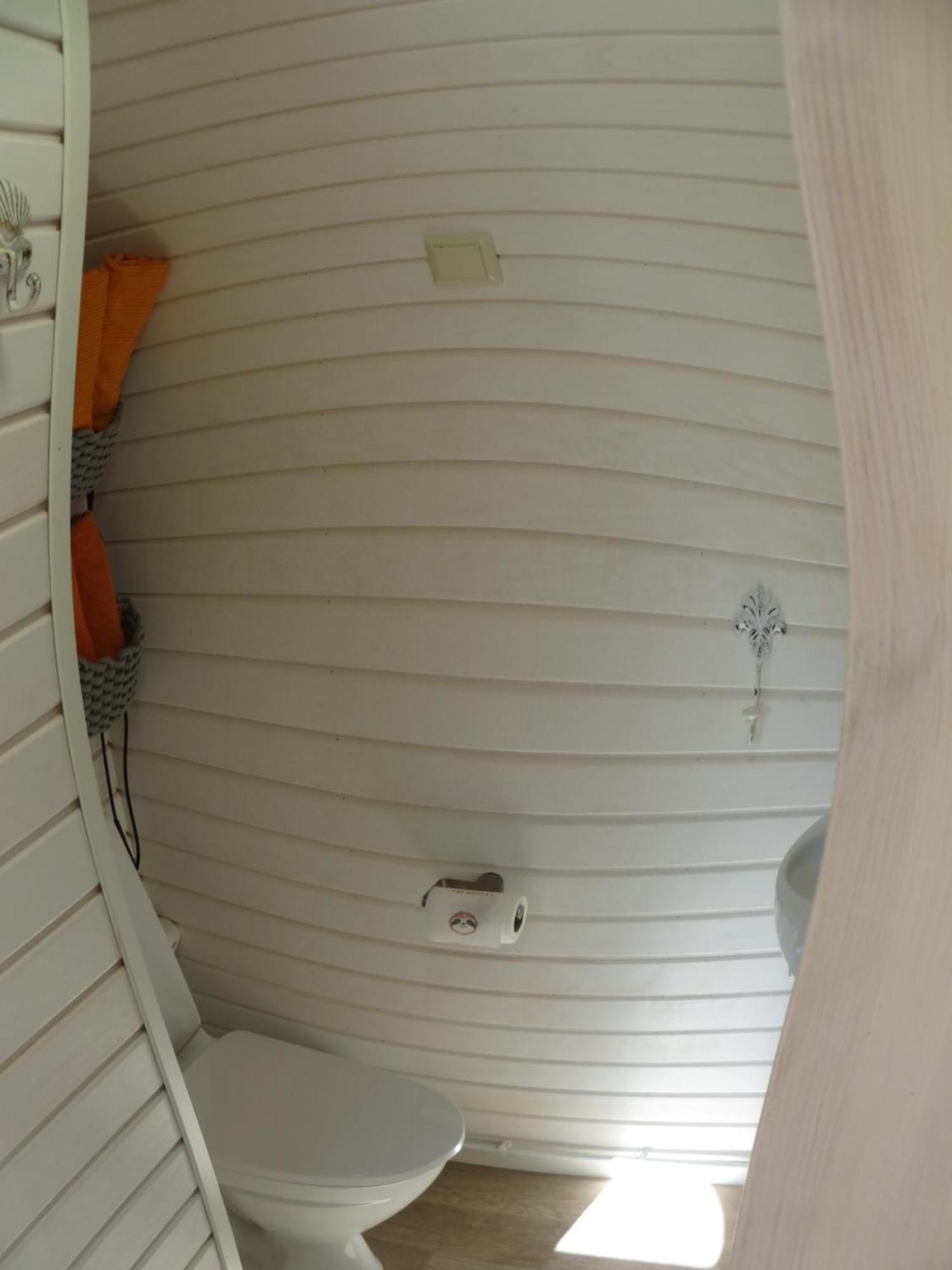 Bettis - Uebernachten Im Iglu-tinyhaus * Tostedt (Lower-Saxony)