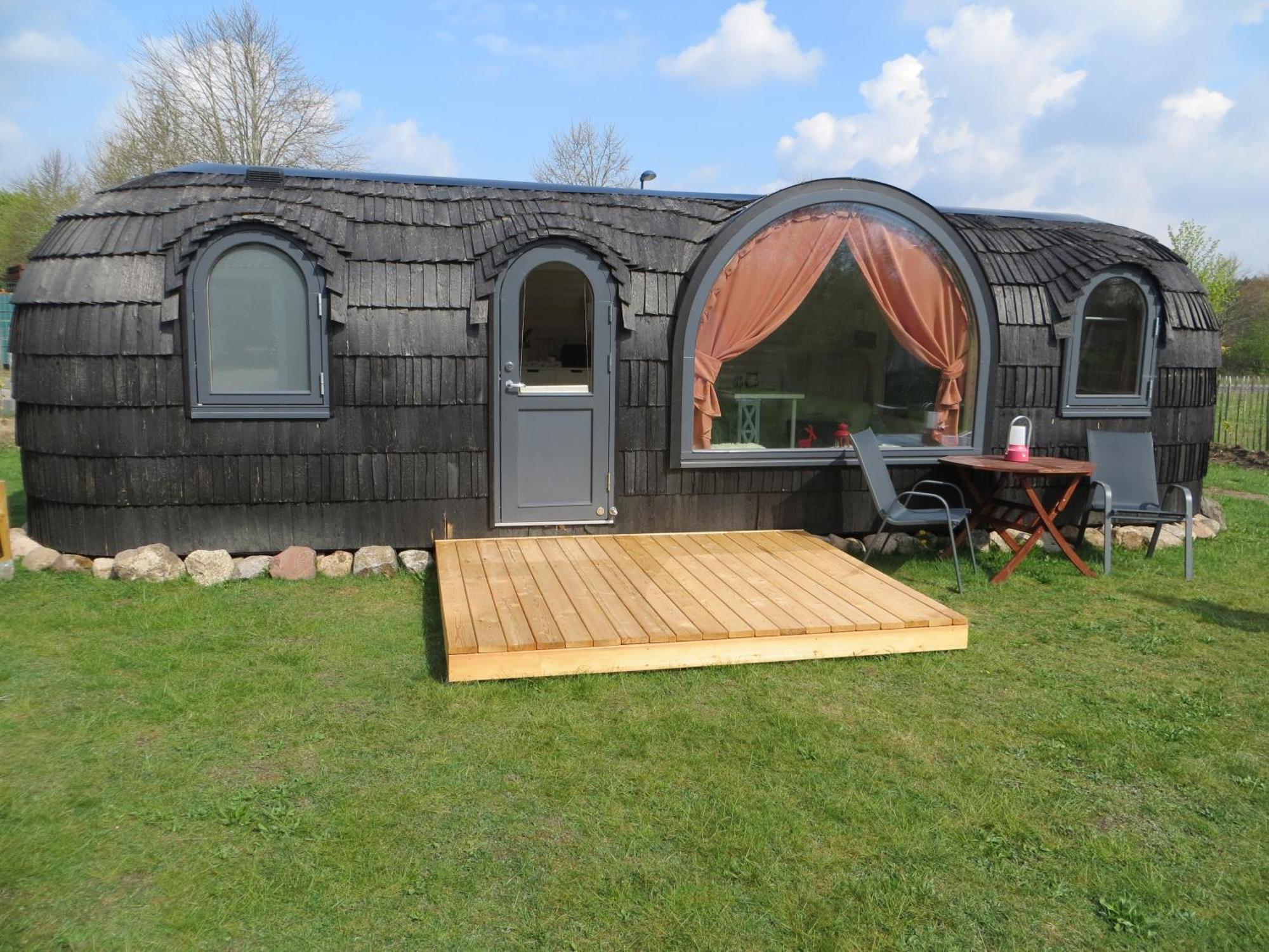 Maison d'hôtes Bettis - Uebernachten Im Iglu-tinyhaus Tostedt (Lower-Saxony)